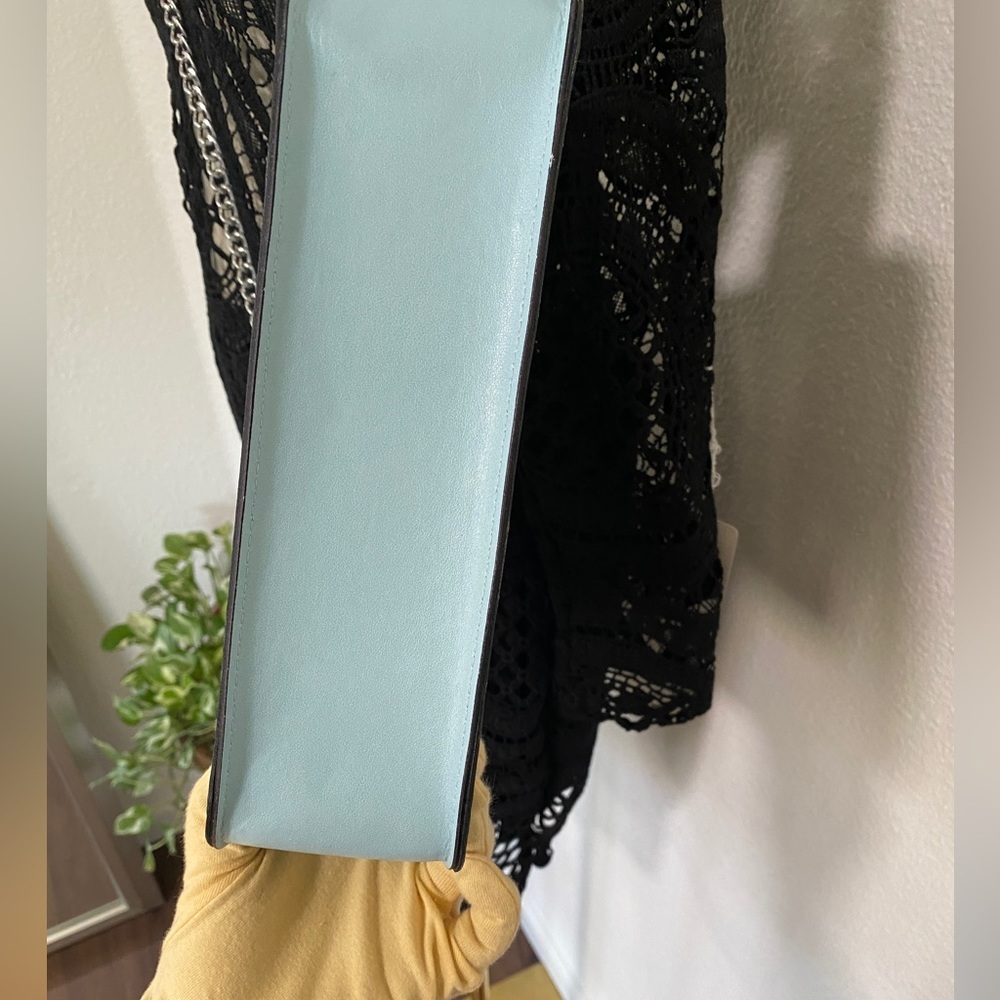 Curve Made In Italy Chain Crossbody Purse Blue - Picture 6 of 14